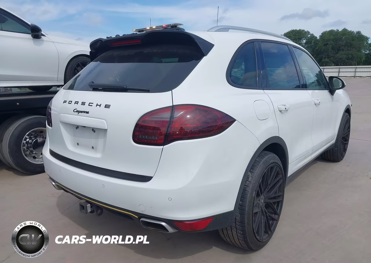 2014 Porsche Cayenne Diesel Platinum Edition VIN:WP1AF2A23ELA82504 - 4