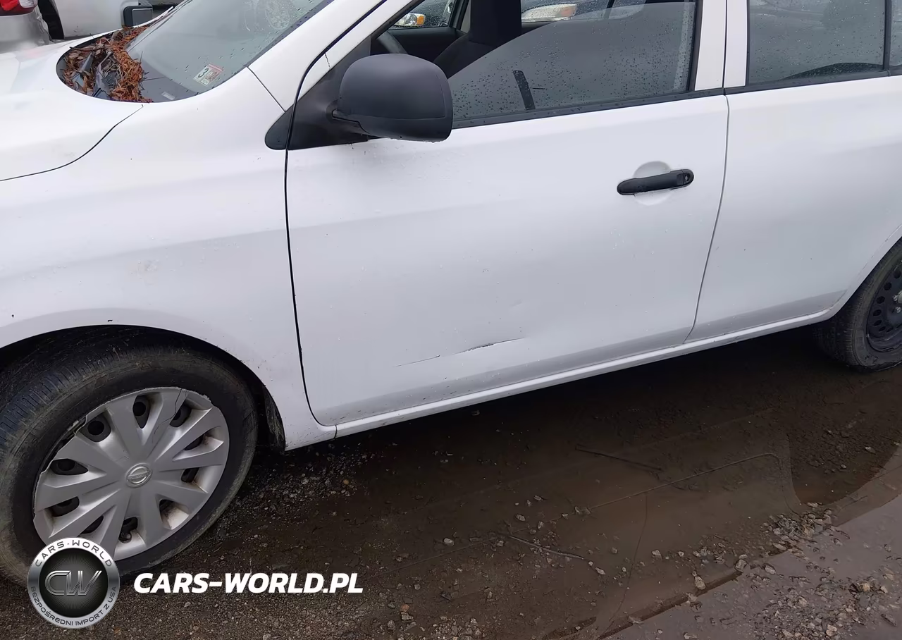 2015 Nissan Versa 1.6 S+ VIN:3N1CN7AP3FL830165 - 6