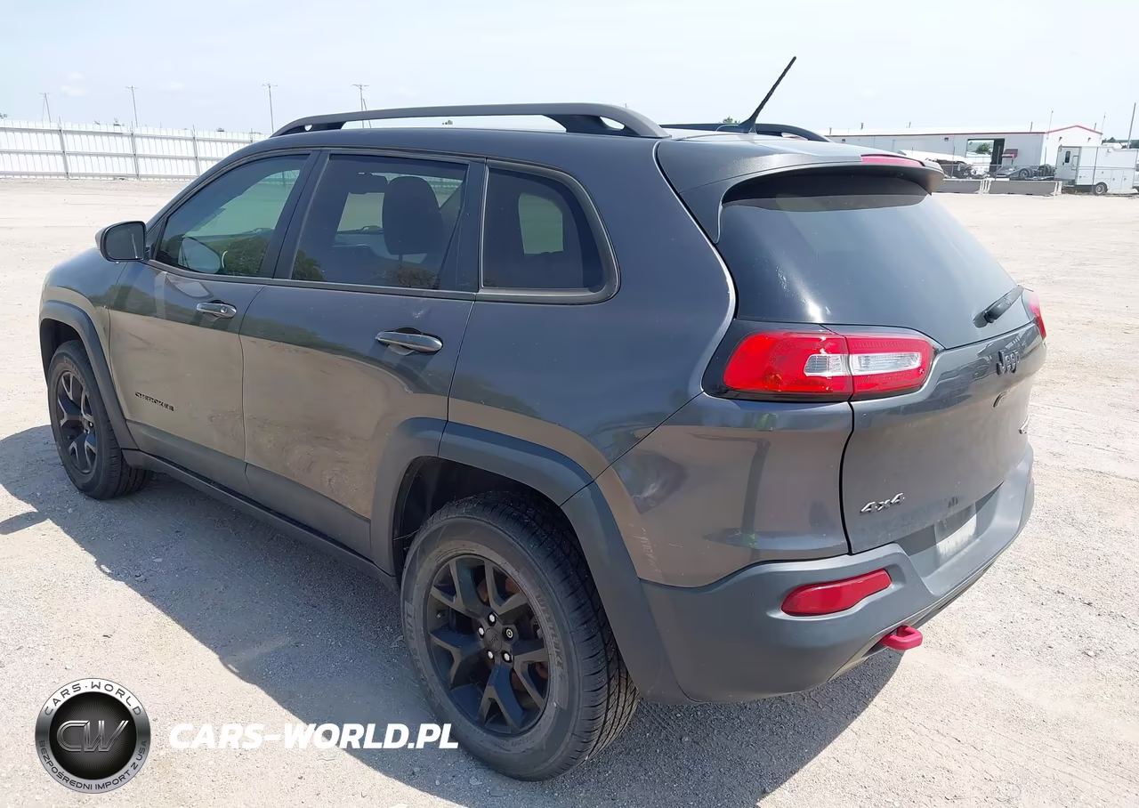 2015 Jeep Cherokee Trailhawk VIN:1C4PJMBB1FW626549 - 3