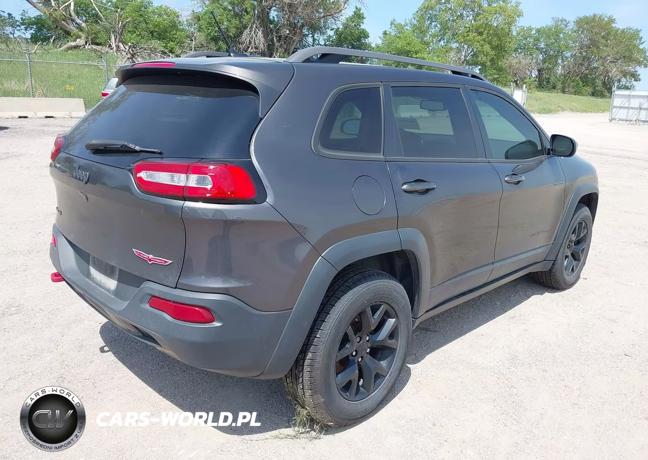 2015 Jeep Cherokee Trailhawk VIN:1C4PJMBB1FW626549 - 4