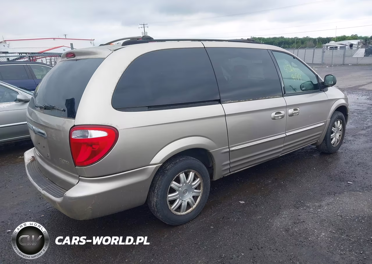2004 Chrysler Town & Country Touring VIN:2C8GP54L94R603468 - 4