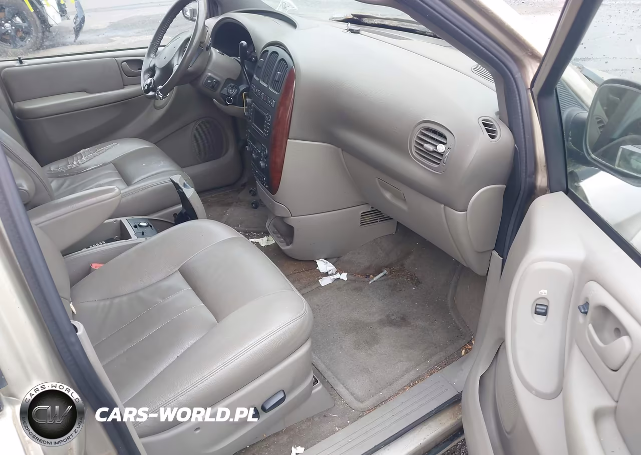 2004 Chrysler Town & Country Touring VIN:2C8GP54L94R603468 - 5