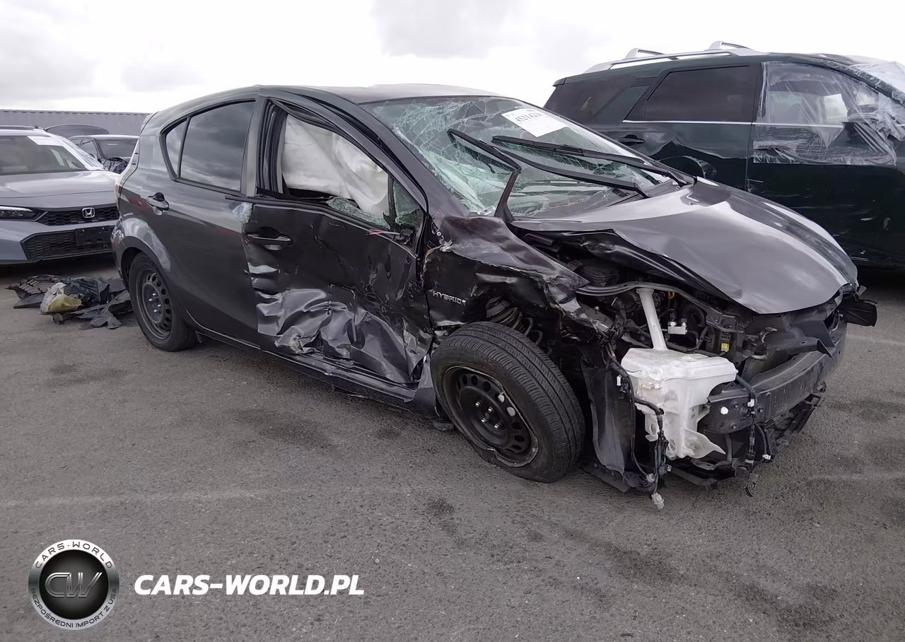 2016 Toyota Prius C One