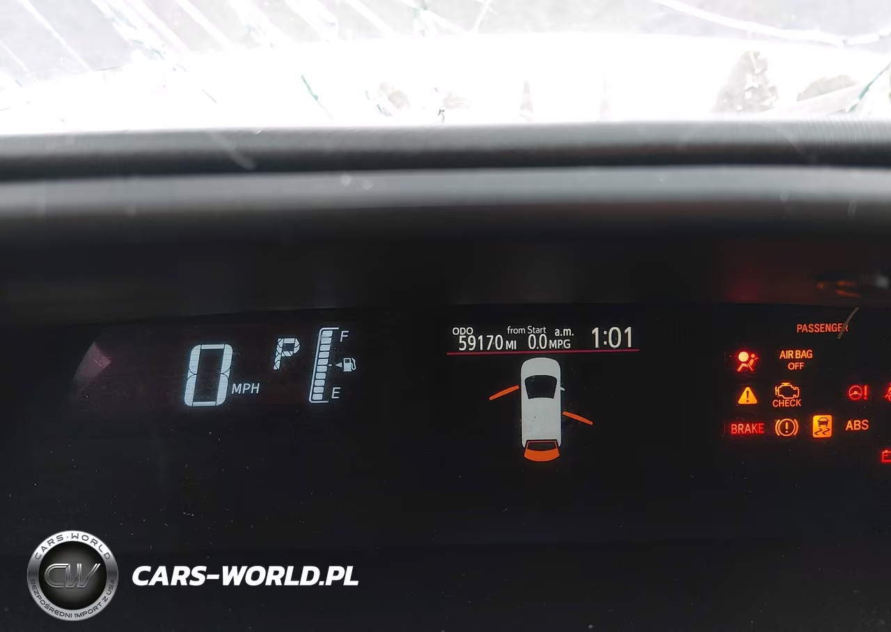 2016 Toyota Prius C One VIN:JTDKDTB39G1136573 - 15