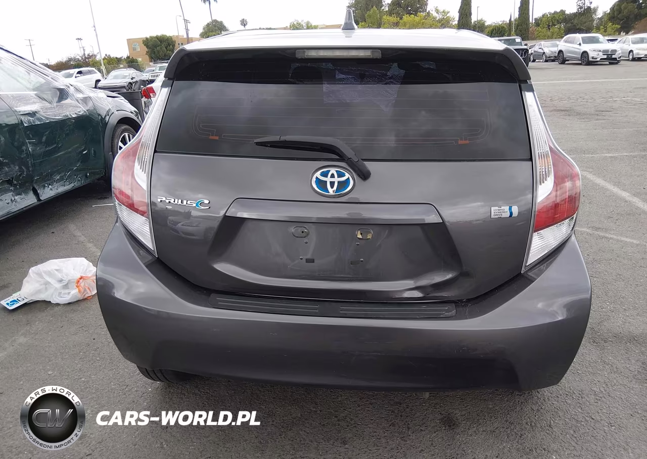 2016 Toyota Prius C One VIN:JTDKDTB39G1136573 - 16