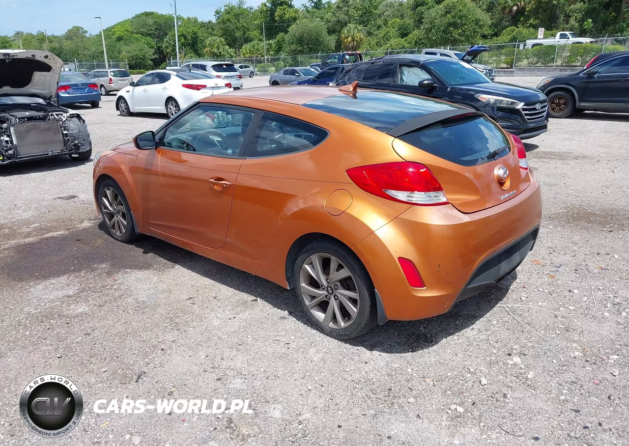 2016 Hyundai Veloster VIN:KMHTC6AD6GU297220 - 3