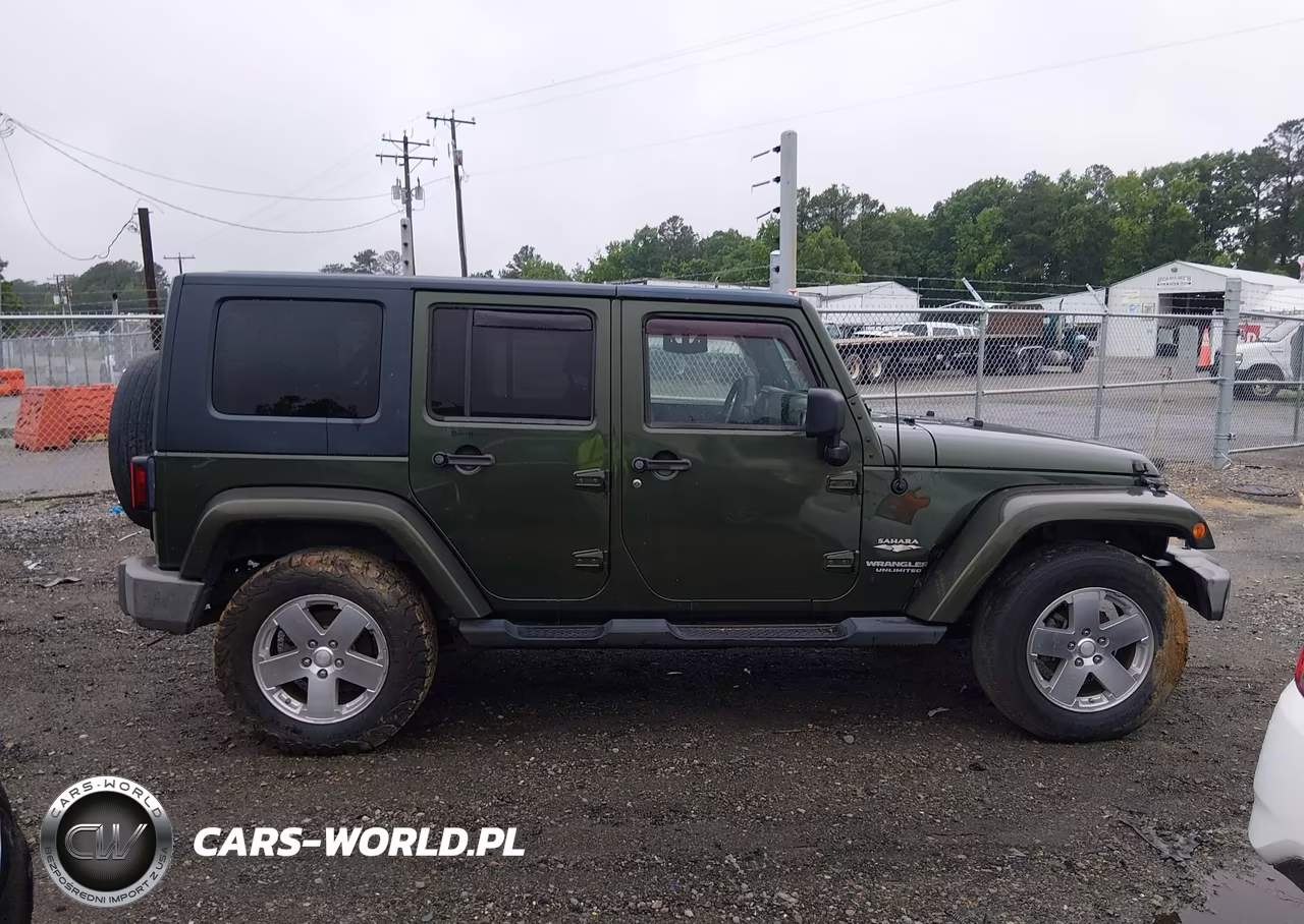 2008 Jeep Wrangler Unlimited Sahara VIN:1J4GA59138L553928 - 13