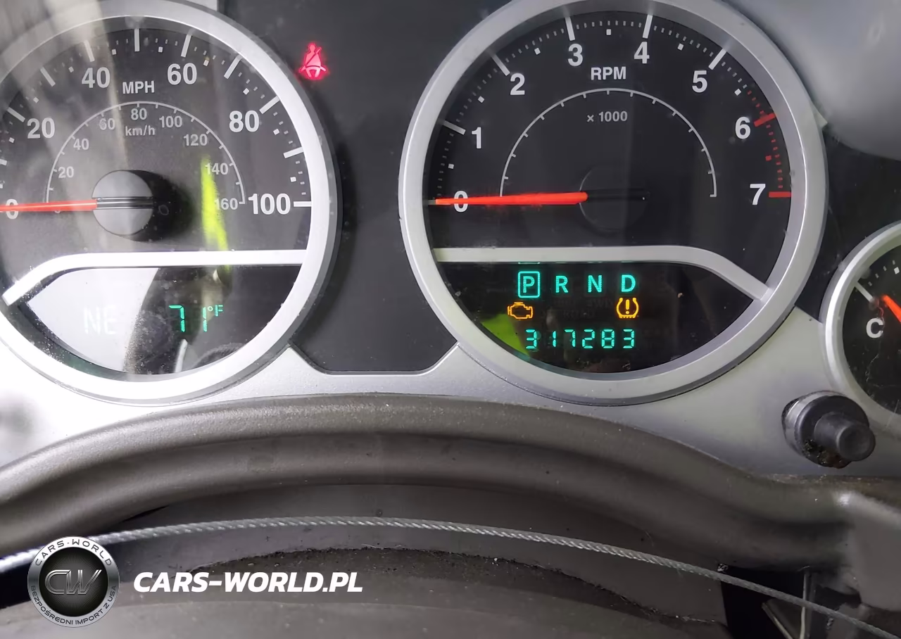 2008 Jeep Wrangler Unlimited Sahara VIN:1J4GA59138L553928 - 15