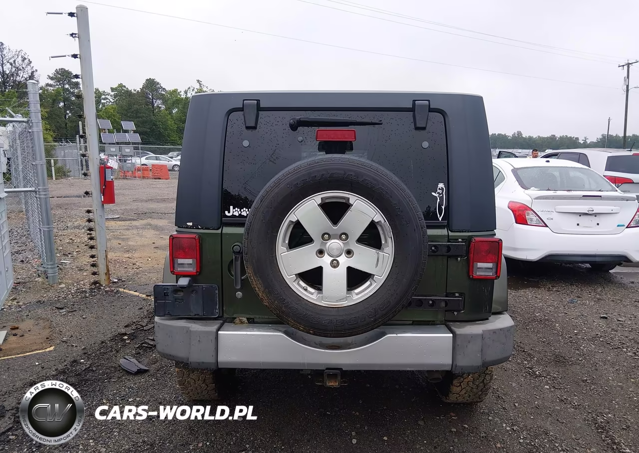 2008 Jeep Wrangler Unlimited Sahara VIN:1J4GA59138L553928 - 16
