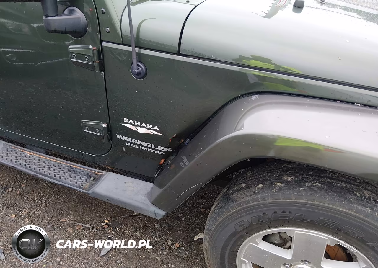 2008 Jeep Wrangler Unlimited Sahara VIN:1J4GA59138L553928 - 6