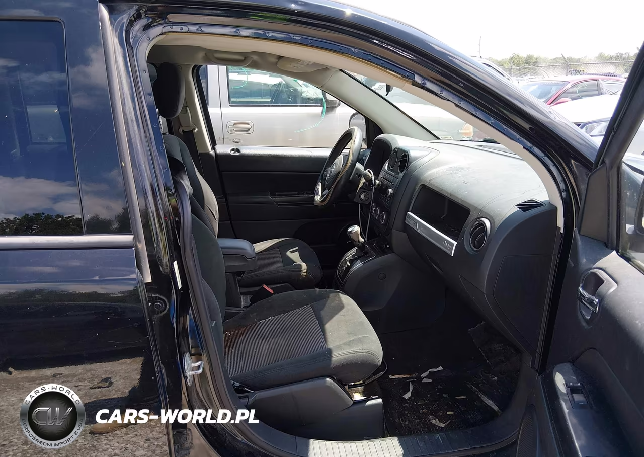 2014 Jeep Compass Sport VIN:1C4NJCBA6ED882155 - 5