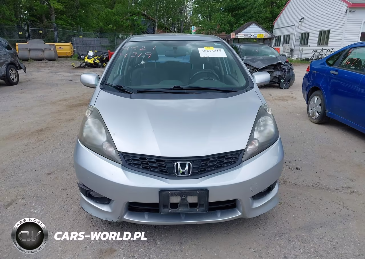2013 Honda Fit Sport VIN:JHMGE8G56DC005660 - 12