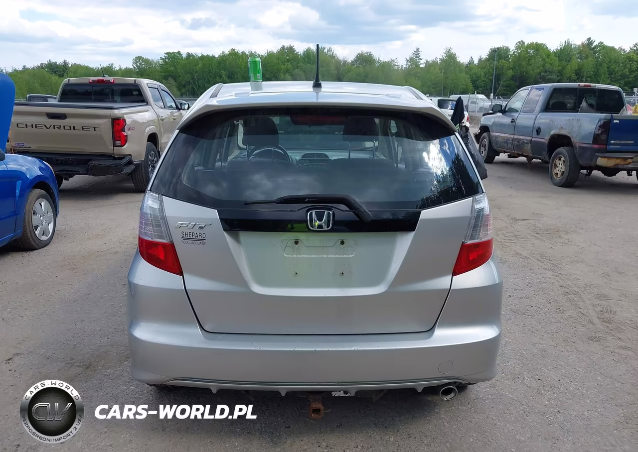 2013 Honda Fit Sport VIN:JHMGE8G56DC005660 - 16