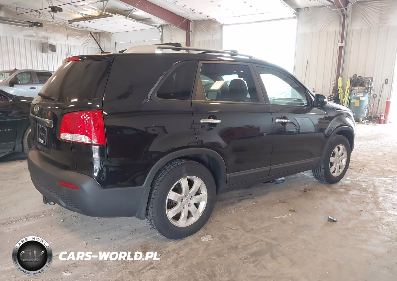 2012 Kia Sorento Lx VIN:5XYKT4A64CG189440 - 4