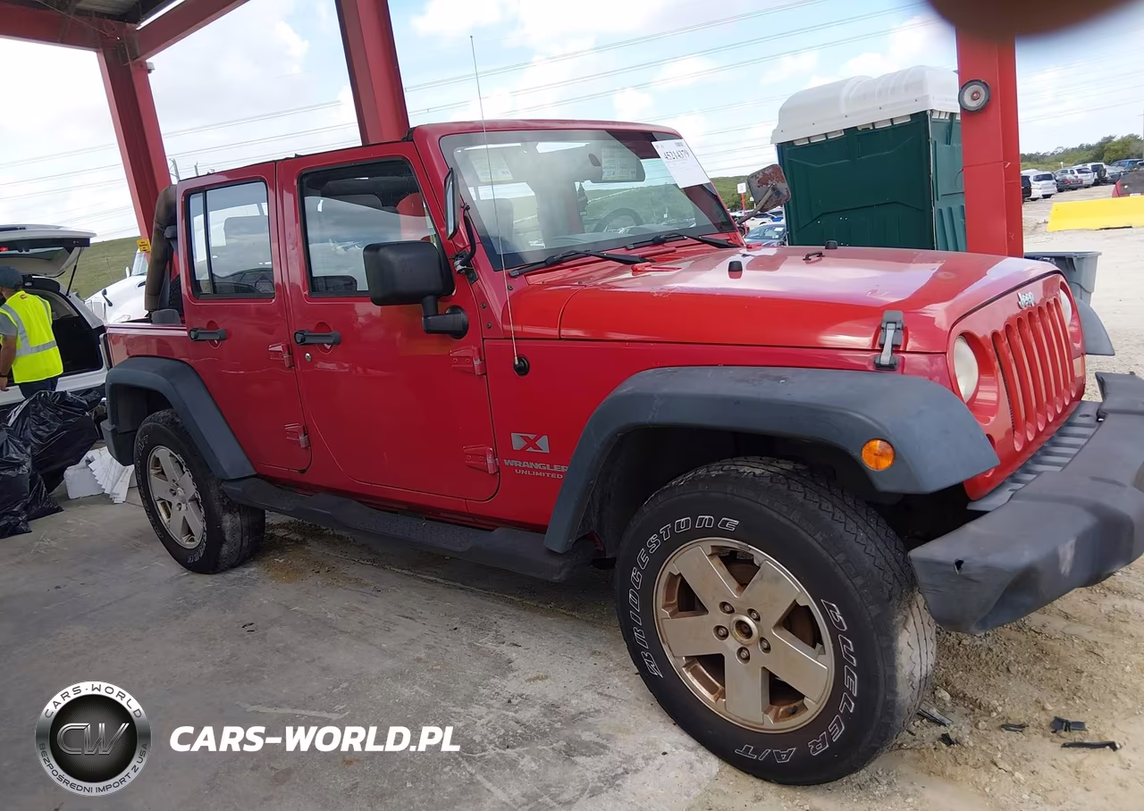 2007 Jeep Wrangler Unlimited X VIN:1J4GA39157L153971 - 13