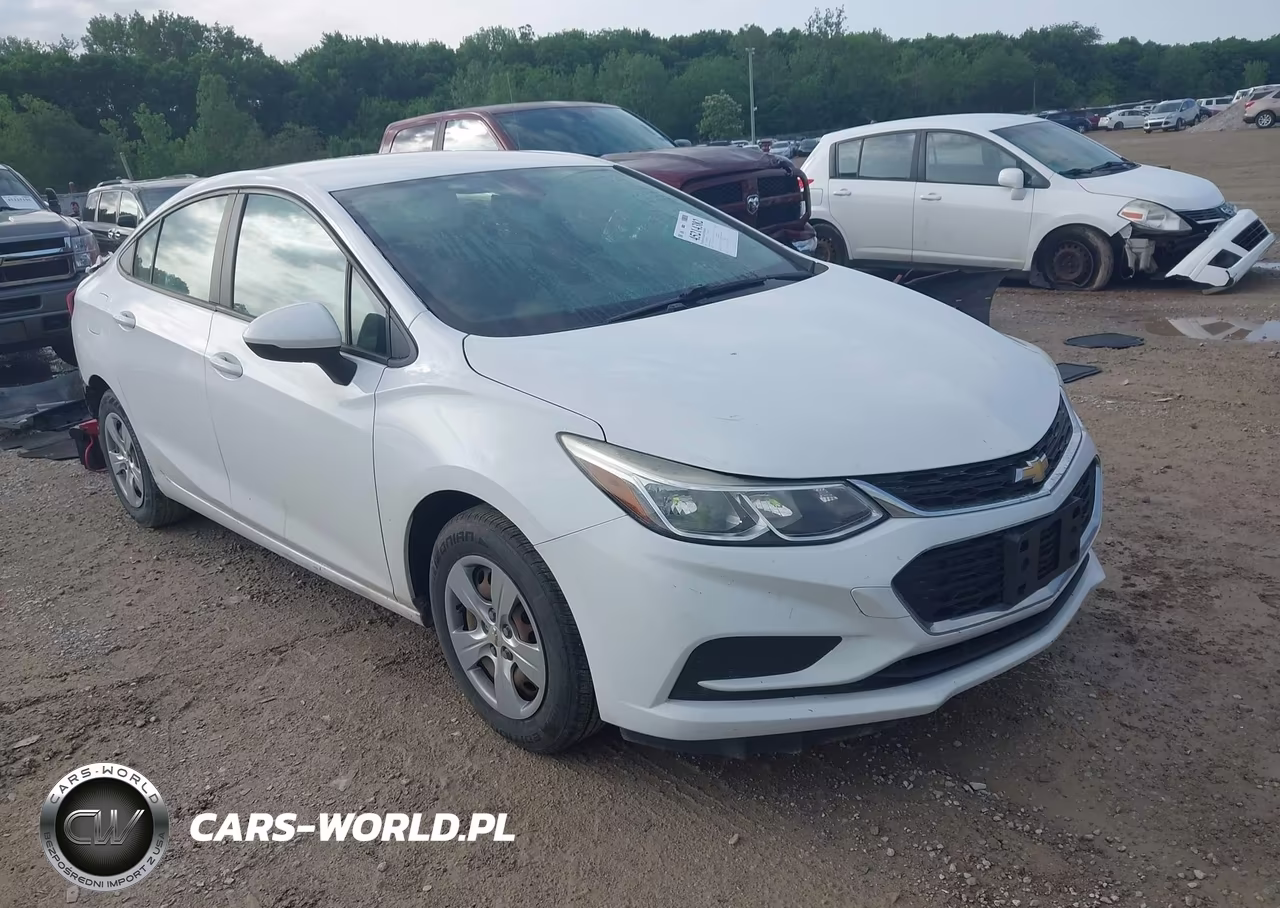 2017 Chevrolet Cruze Ls Auto – zdjęcie 1 z 17