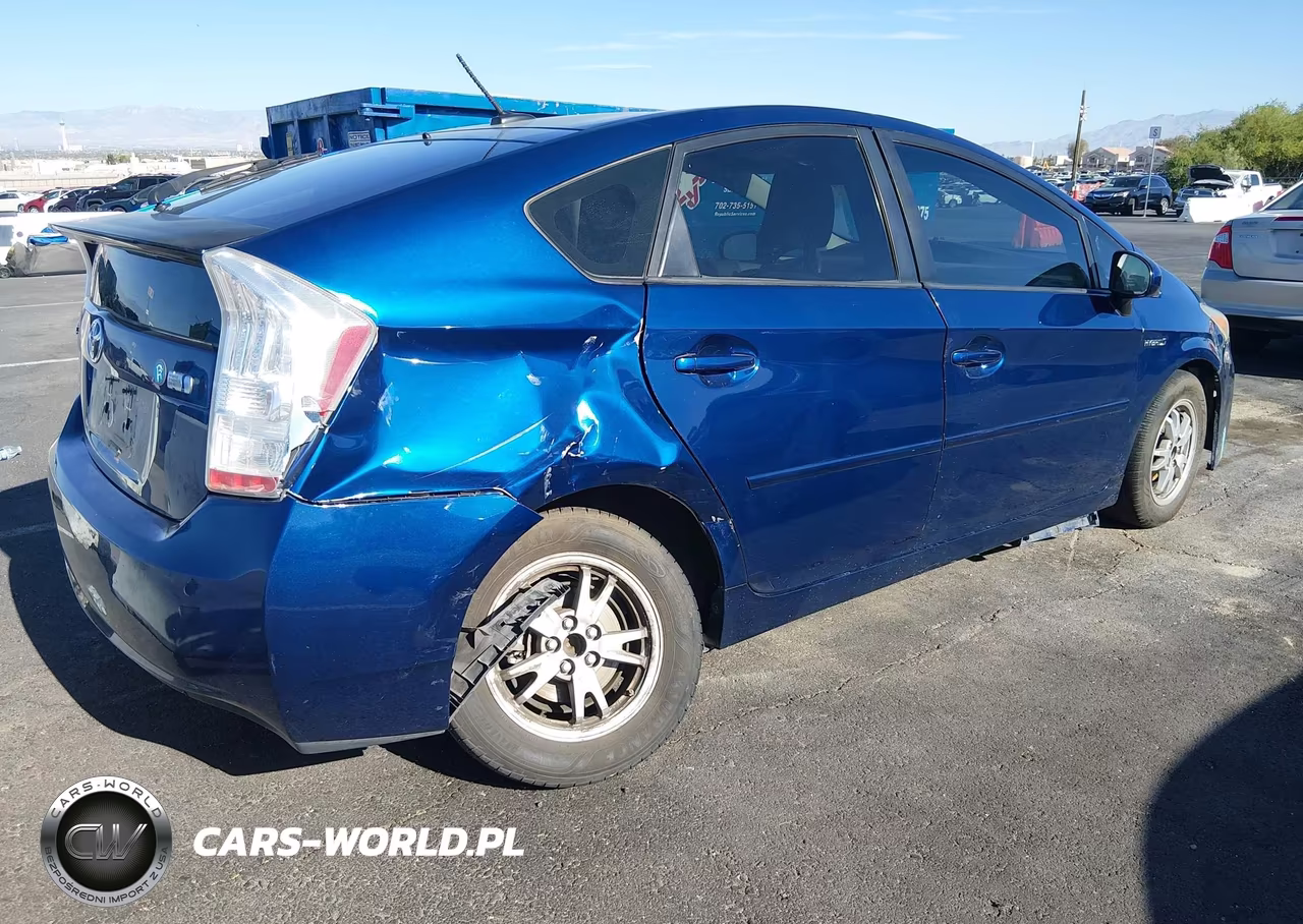 2011 Toyota Prius Three VIN:JTDKN3DU1B0320116 - 4