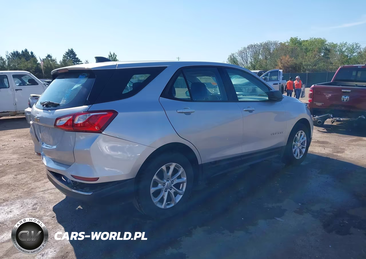 2018 Chevrolet Equinox Ls VIN:2GNAXHEV5J6228983 - 4