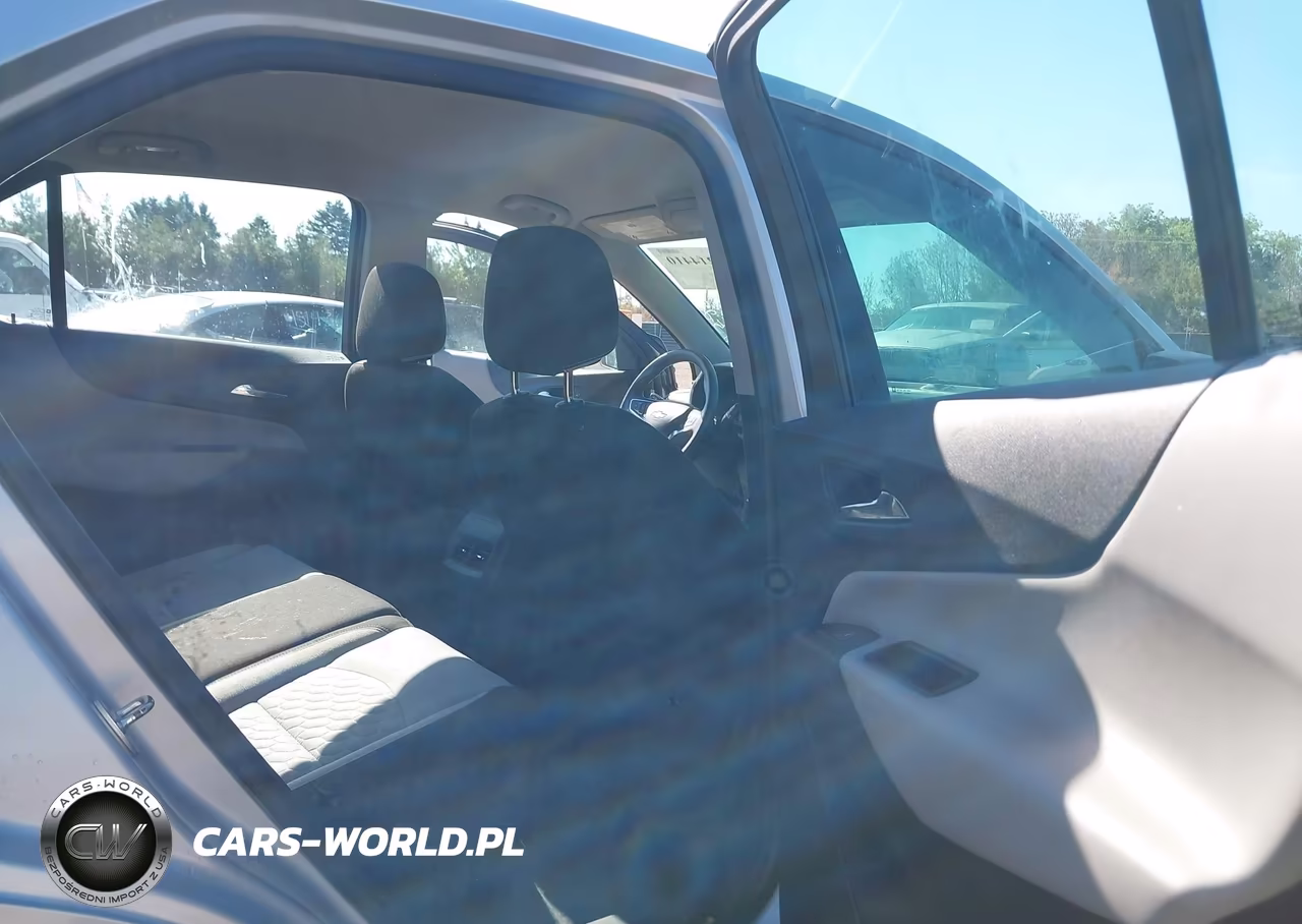 2018 Chevrolet Equinox Ls VIN:2GNAXHEV5J6228983 - 8