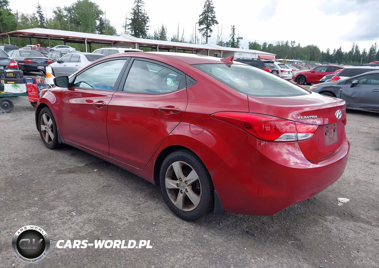 2013 Hyundai Elantra Gls VIN:KMHDH4AE2DU798815 - 3
