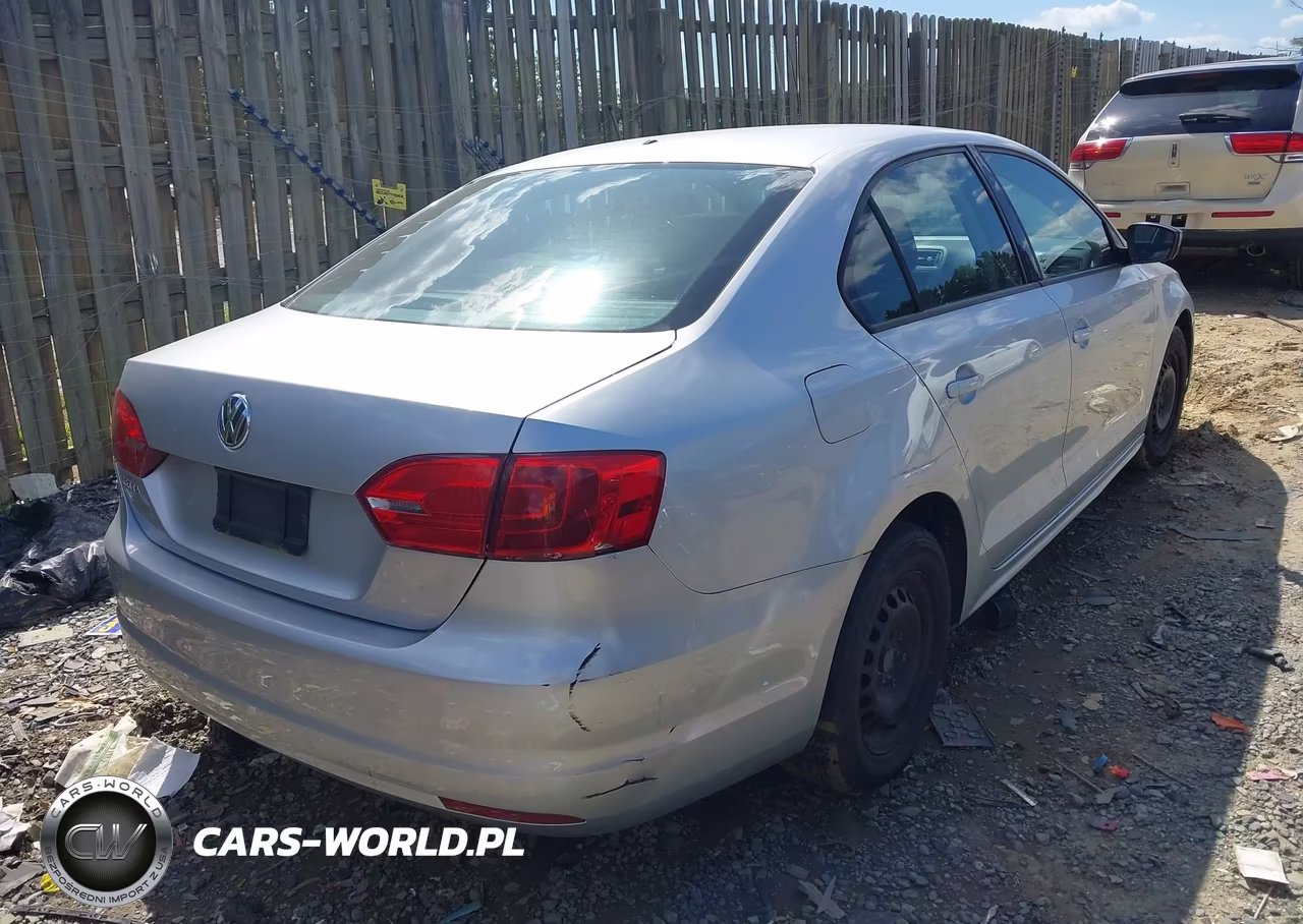 2013 Volkswagen Jetta 2.0L S VIN:3VW2K7AJ3DM225659 - 4