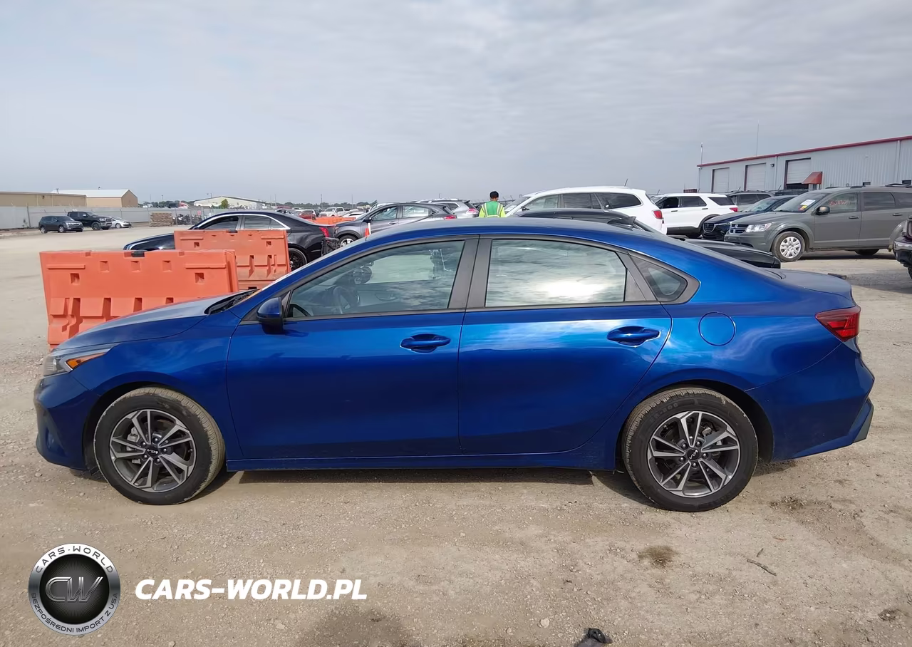 2024 Kia Forte Lxs VIN:3KPF24AD5RE735705 - 14