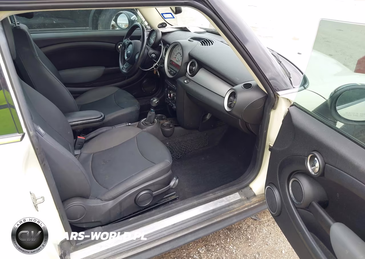 2011 Mini Cooper Clubman VIN:WMWZF3C58BT188456 - 5