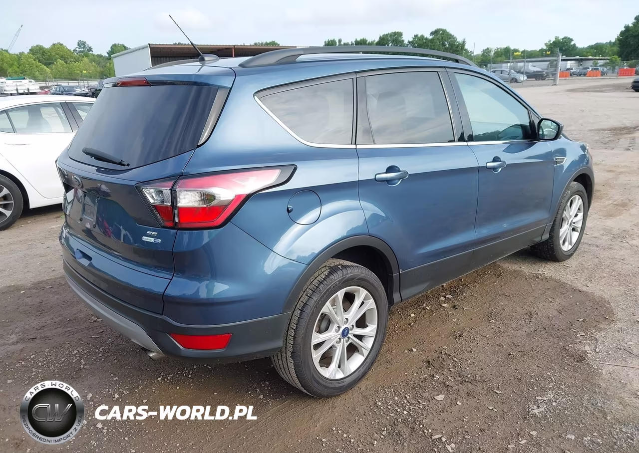 2018 Ford Escape Se VIN:1FMCU9GD8JUC73322 - 4