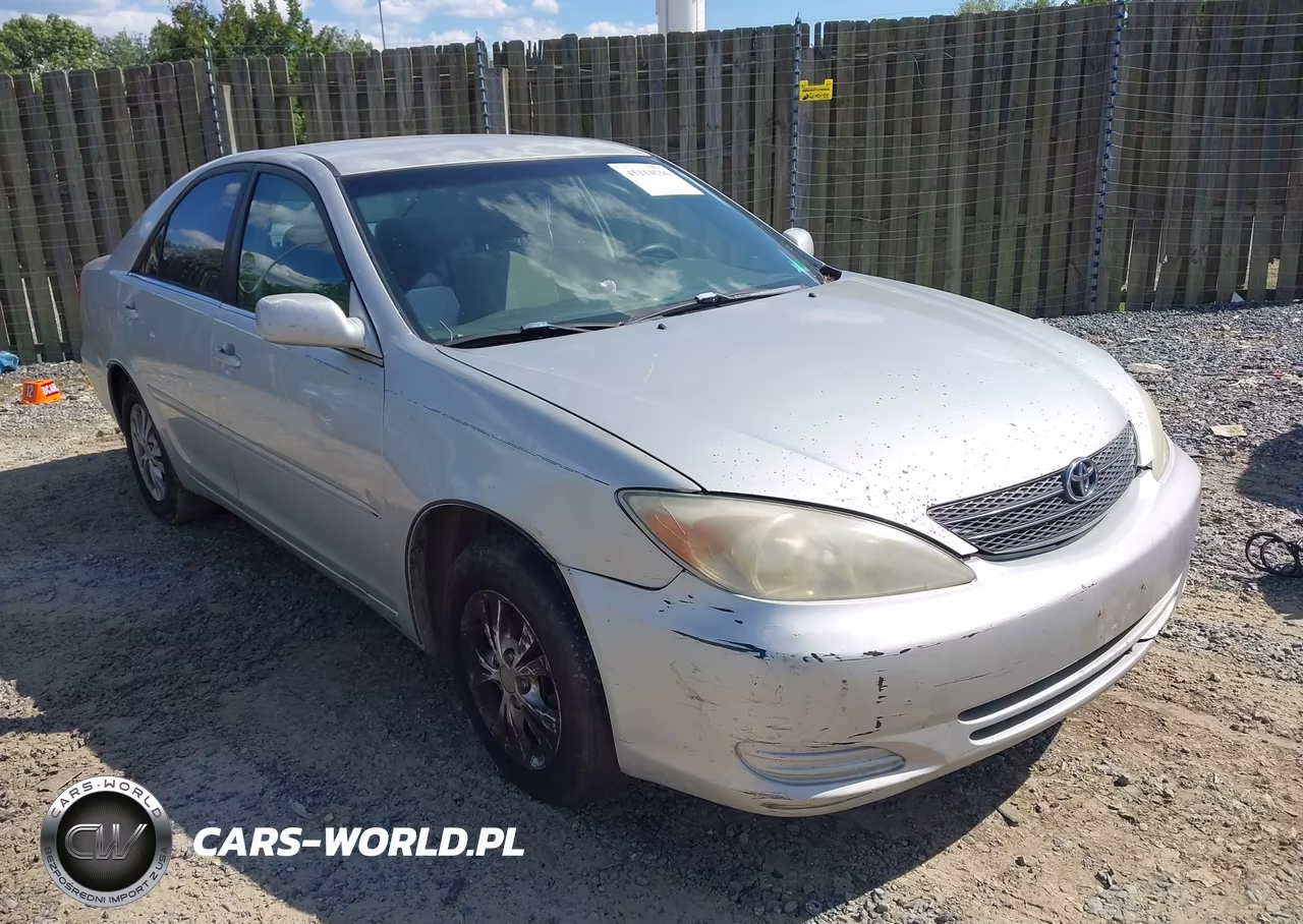 2004 Toyota Camry Le V6 – zdjęcie 1 z 11
