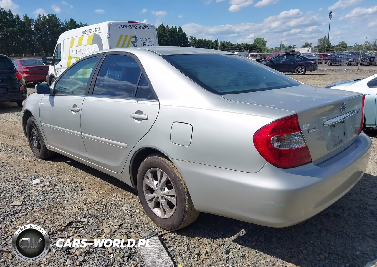 2004 Toyota Camry Le V6 VIN:4T1BF30K14U065041 - 3