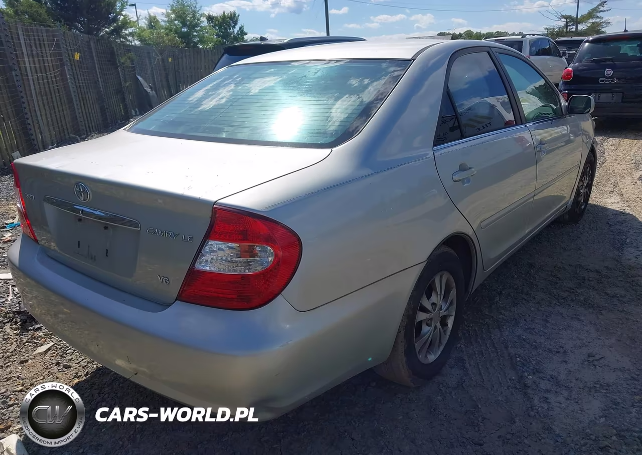 2004 Toyota Camry Le V6 VIN:4T1BF30K14U065041 - 4