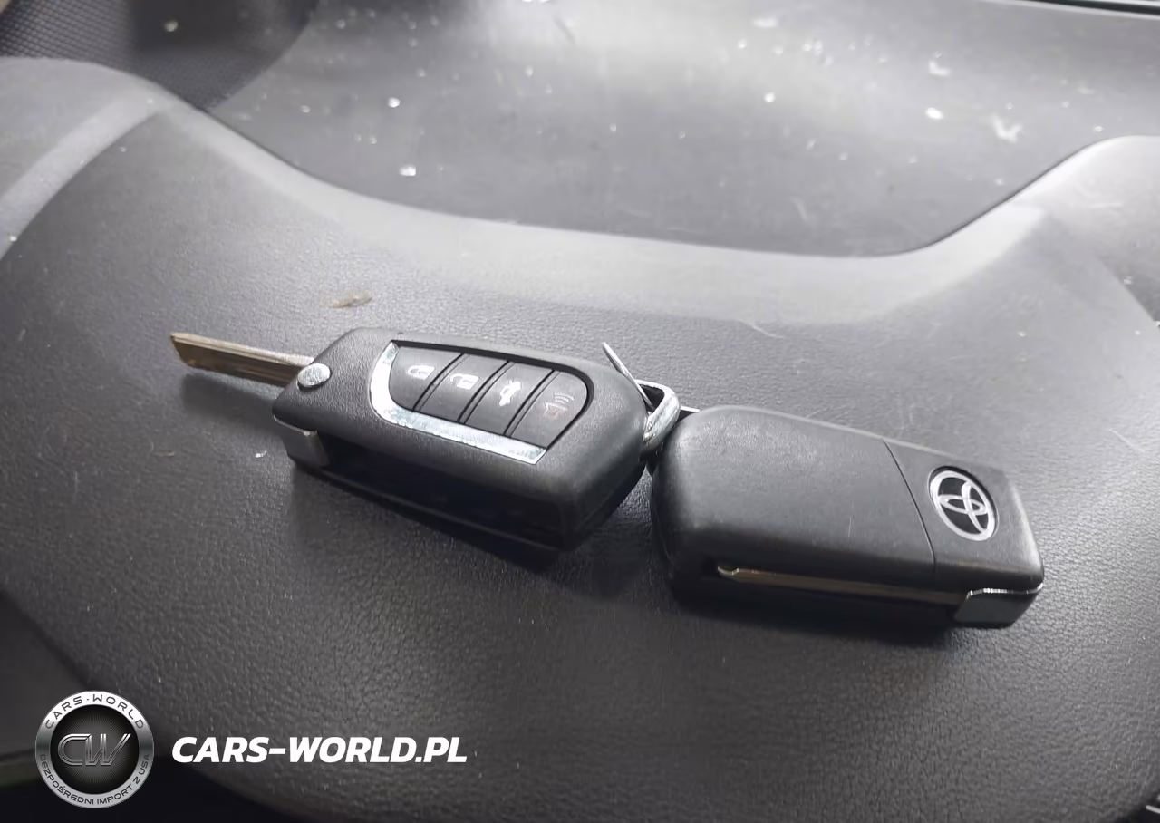 2020 Toyota Corolla Le VIN:JTDEPRAE4LJ110368 - 11