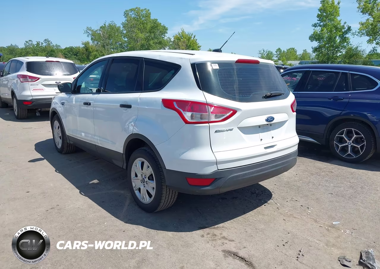 2016 Ford Escape S VIN:1FMCU0F71GUC11955 - 3