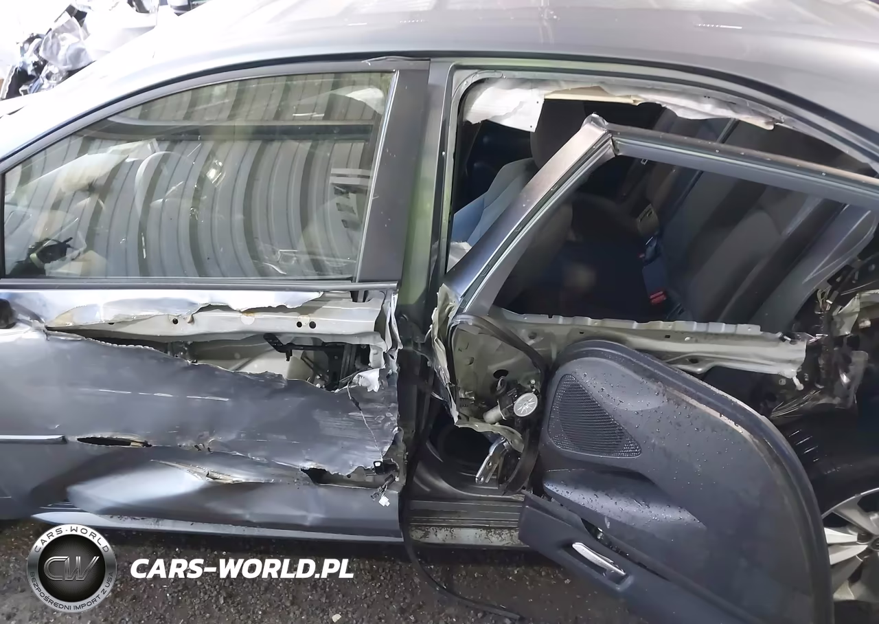 2020 Toyota Corolla Le VIN:JTDVPRAE9LJ093115 - 14