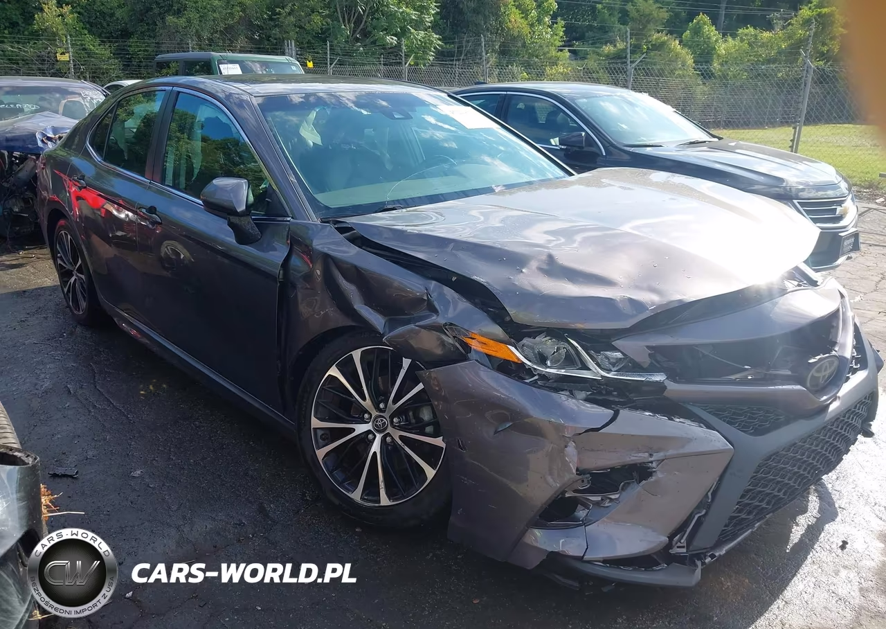 2018 Toyota Camry Se – zdjęcie 1 z 16