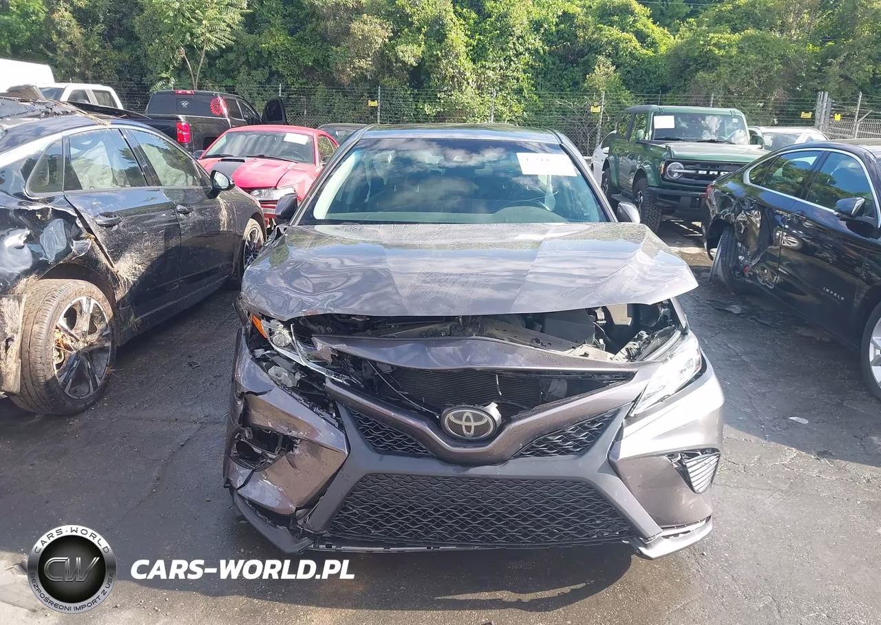 2018 Toyota Camry Se VIN:4T1B11HK7JU657949 - 12