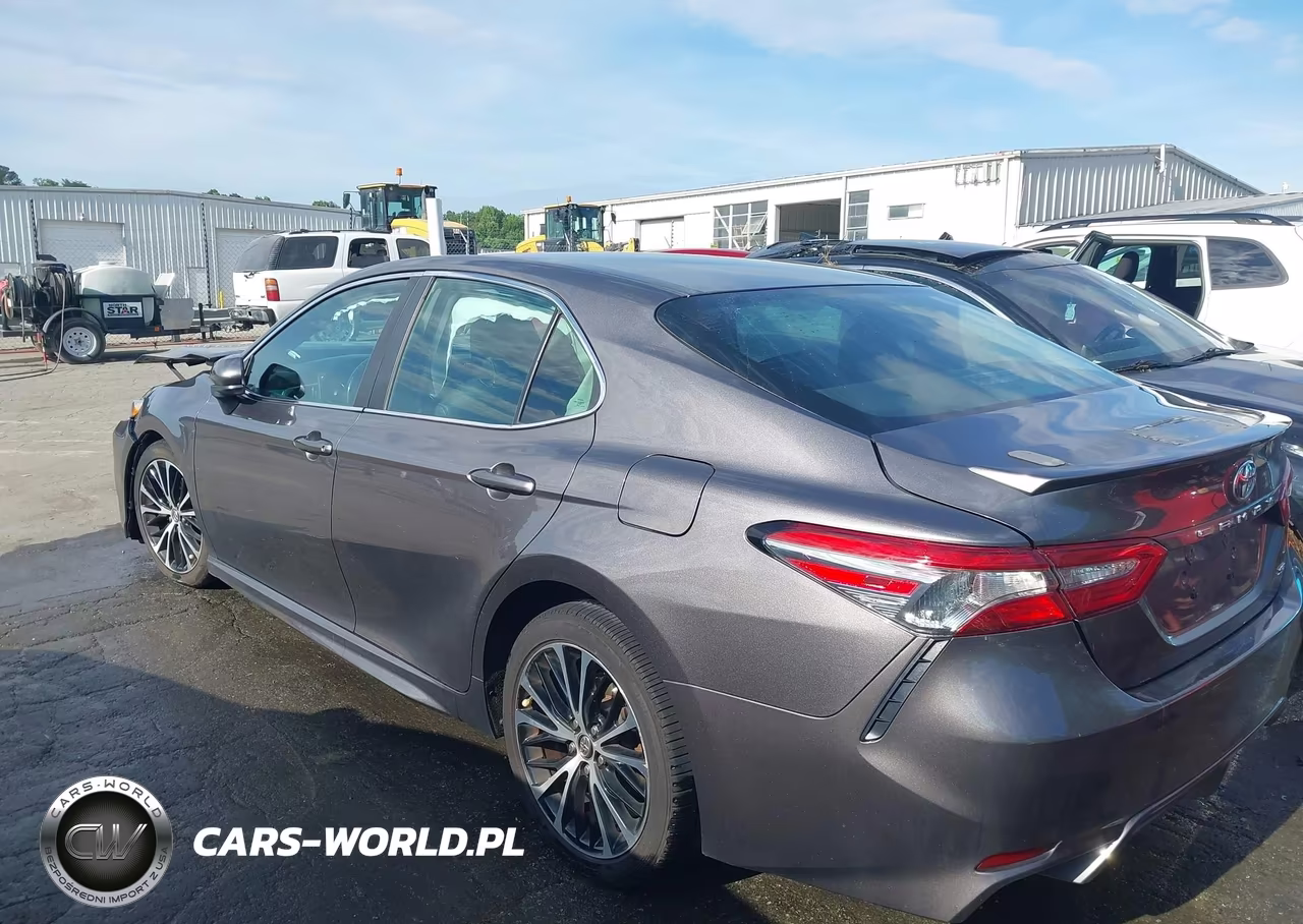 2018 Toyota Camry Se VIN:4T1B11HK7JU657949 - 14