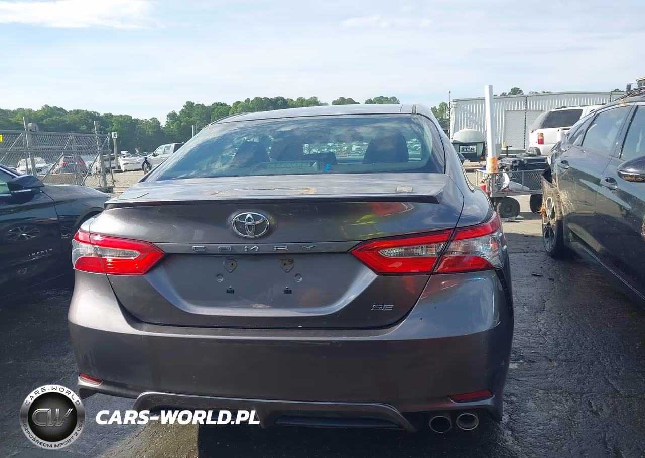 2018 Toyota Camry Se VIN:4T1B11HK7JU657949 - 16