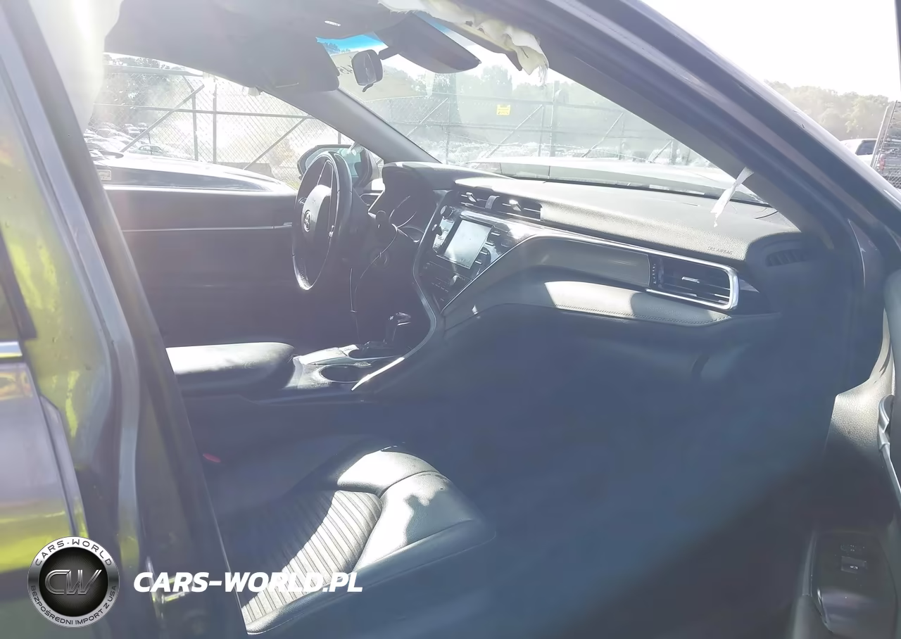 2018 Toyota Camry Se VIN:4T1B11HK7JU657949 - 5