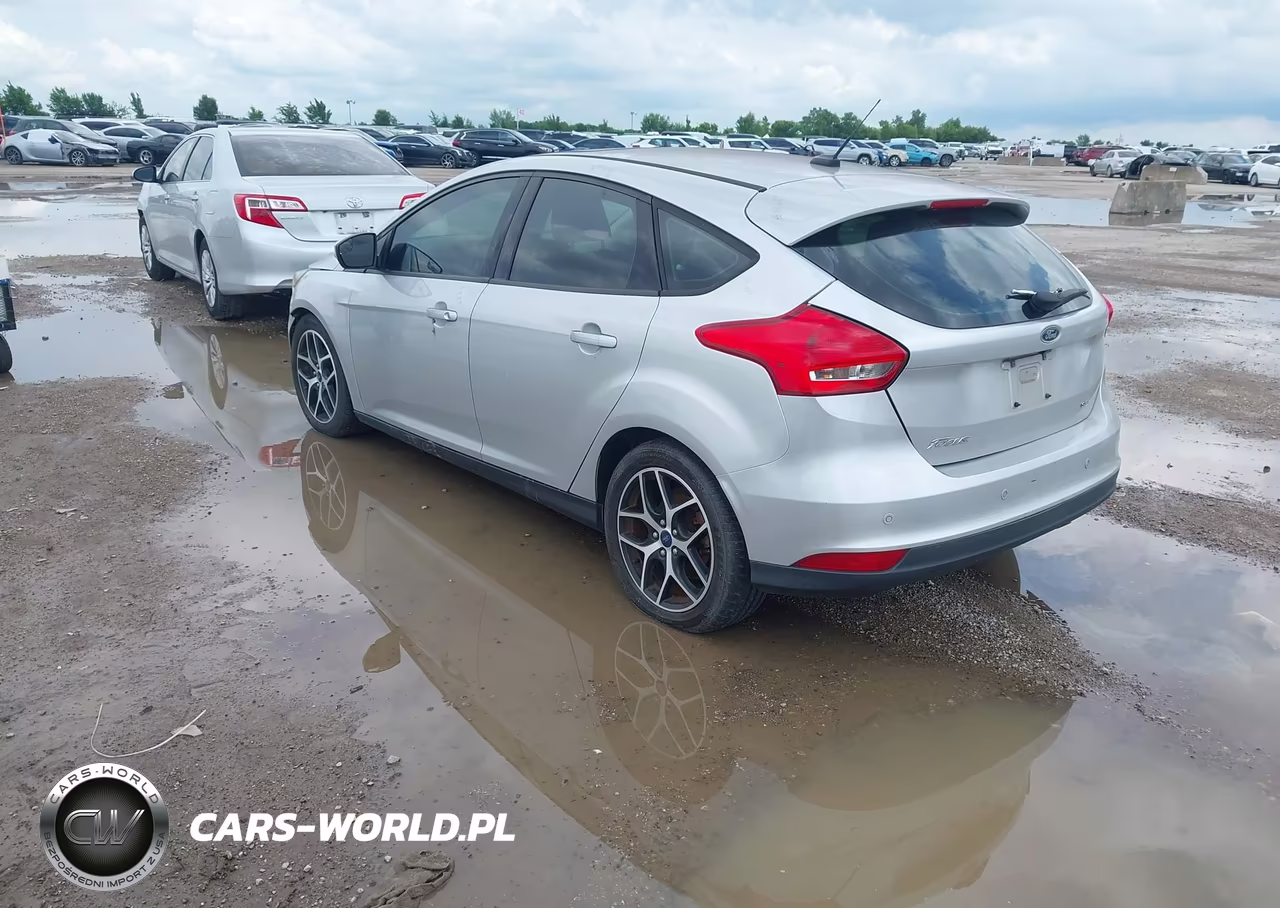 2018 Ford Focus Sel VIN:1FADP3M24JL244024 - 3