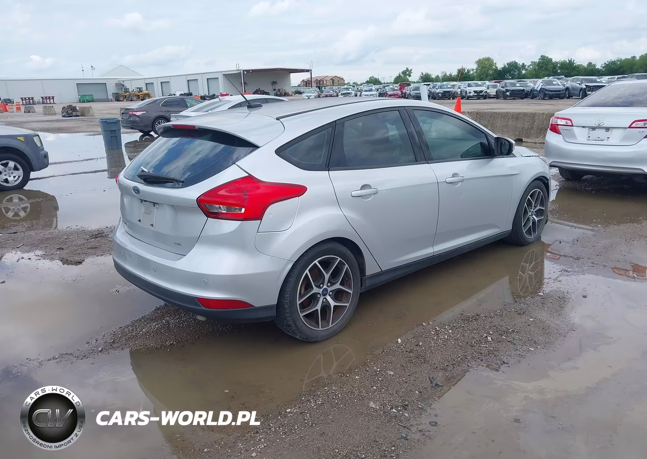 2018 Ford Focus Sel VIN:1FADP3M24JL244024 - 4