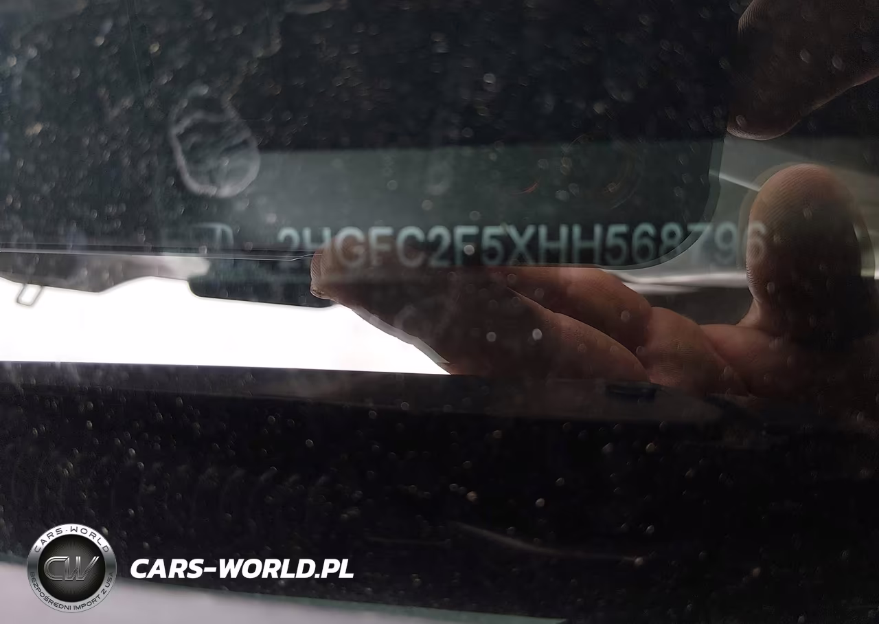 2017 Honda Civic Lx VIN:2HGFC2F5XHH568796 - 9