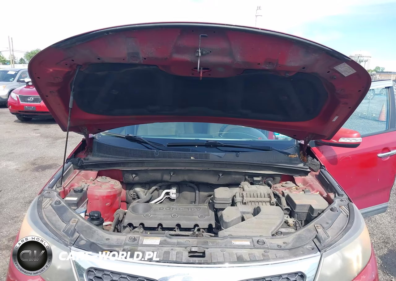 2011 Kia Sorento Lx VIN:5XYKTDA11BG045881 - 10