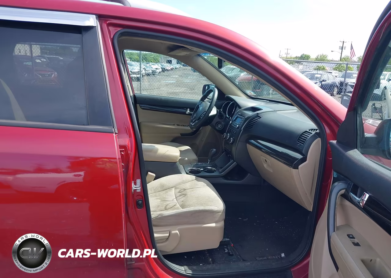 2011 Kia Sorento Lx VIN:5XYKTDA11BG045881 - 5