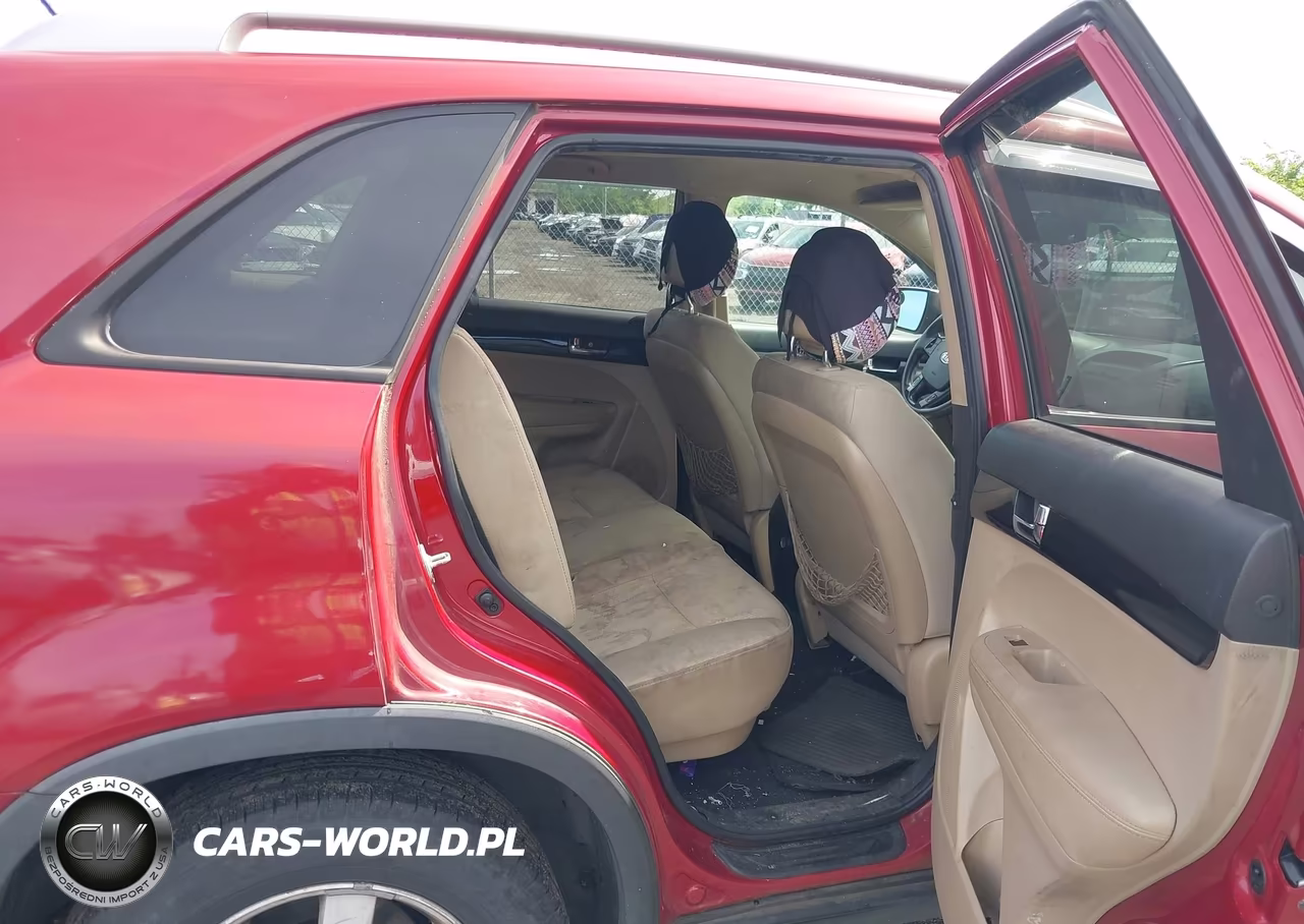 2011 Kia Sorento Lx VIN:5XYKTDA11BG045881 - 8