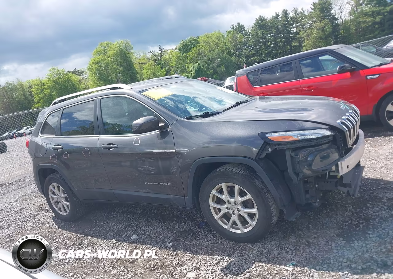 2015 Jeep Cherokee Latitude VIN:1C4PJMCB5FW649976 - 13