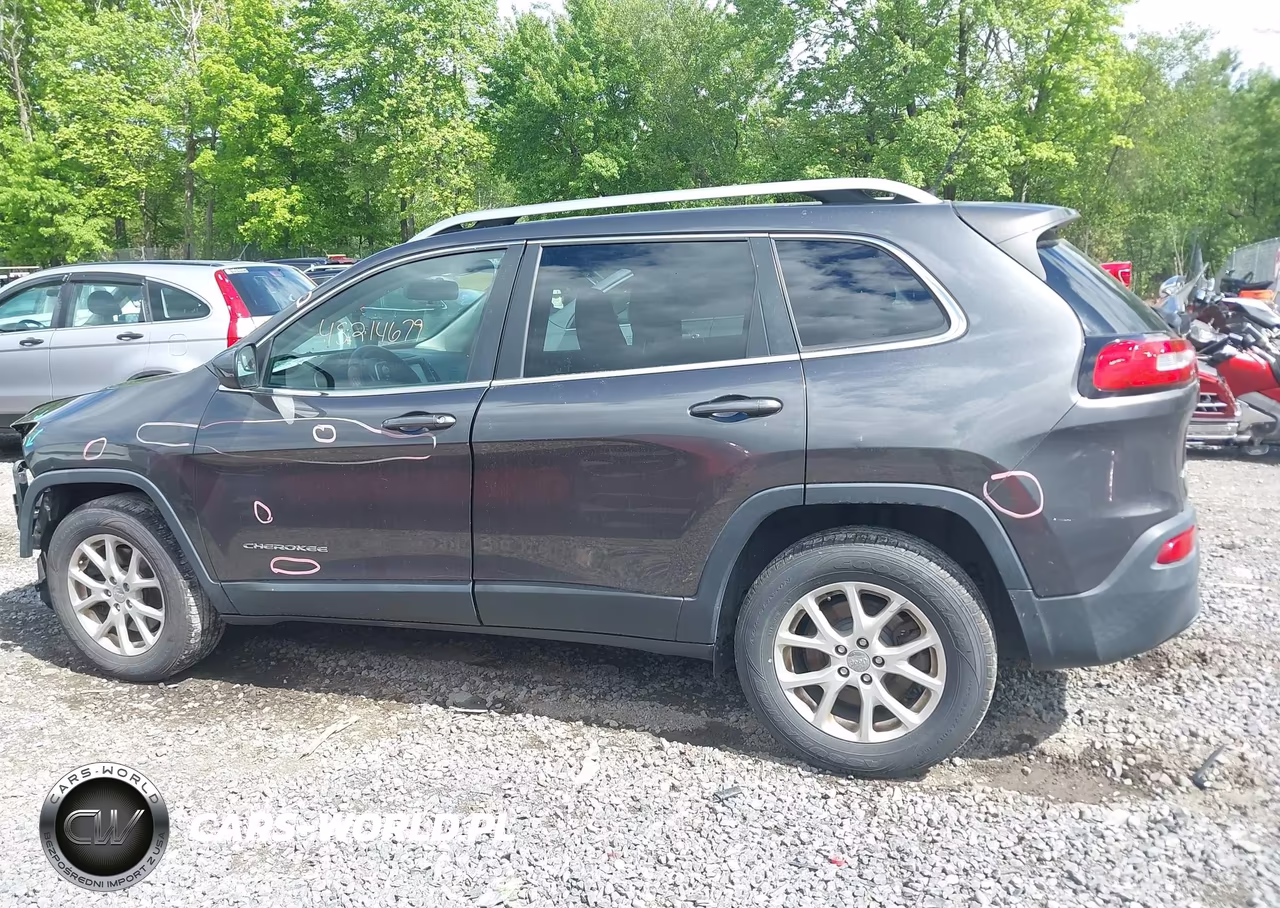 2015 Jeep Cherokee Latitude VIN:1C4PJMCB5FW649976 - 14