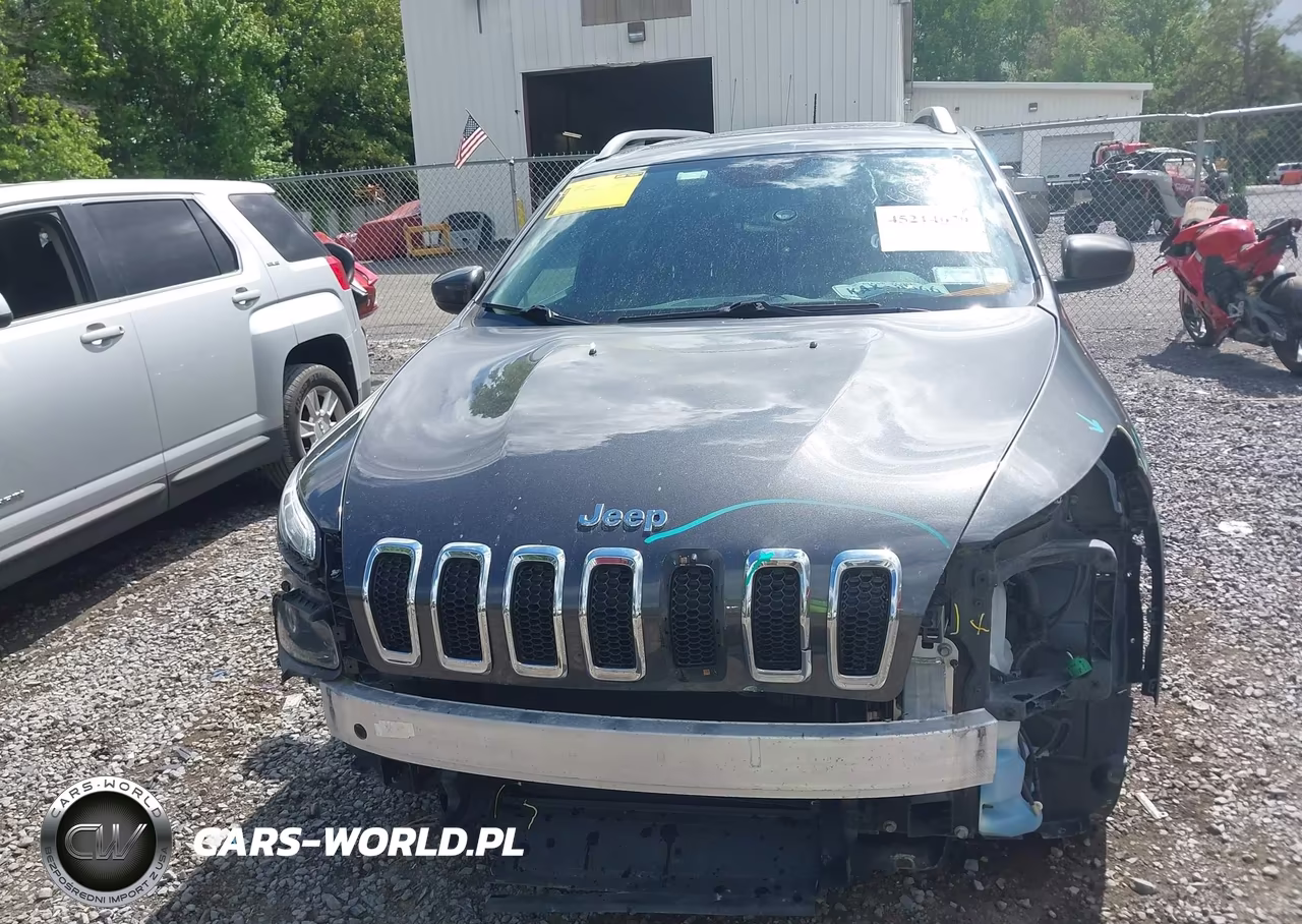 2015 Jeep Cherokee Latitude VIN:1C4PJMCB5FW649976 - 6
