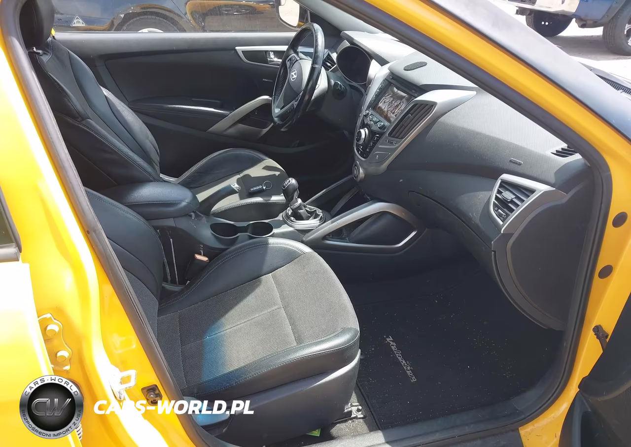 2014 Hyundai Veloster Base W-Black VIN:KMHTC6AD2EU196902 - 5
