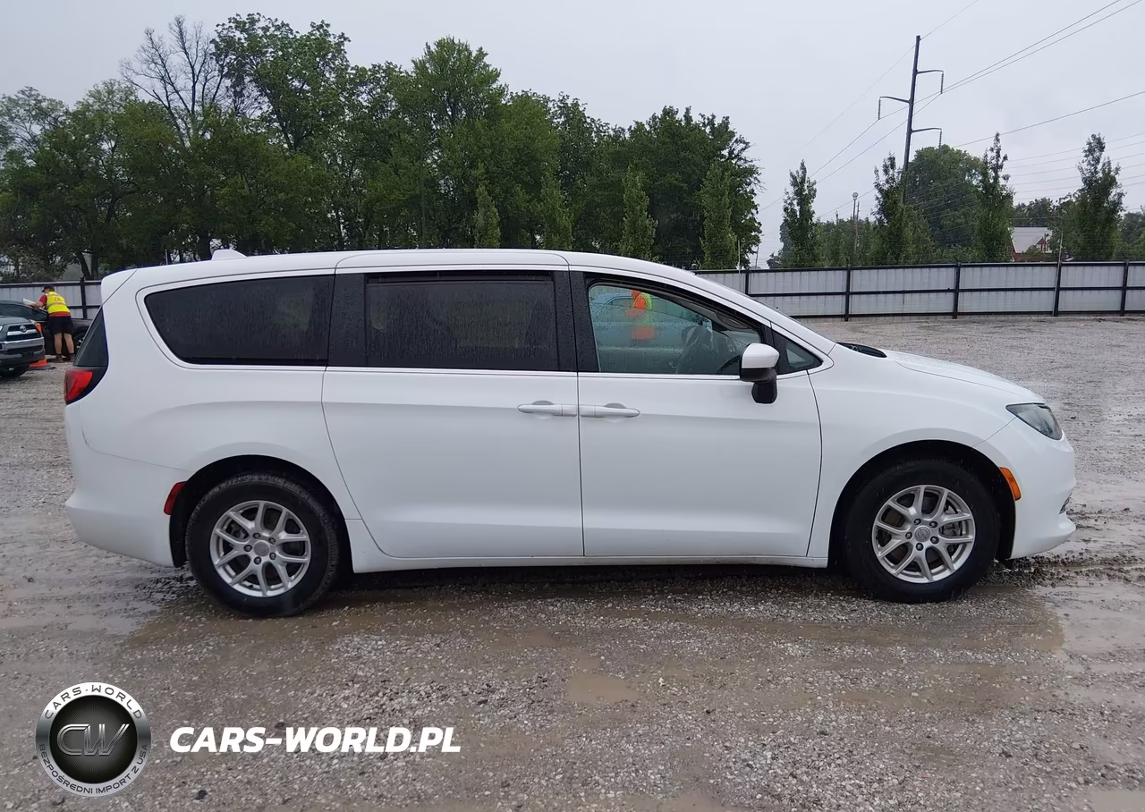 2020 Chrysler Voyager Lx VIN:2C4RC1CG1LR128500 - 13
